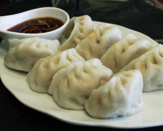 16. Steamed Chicken Dumplings 饺子